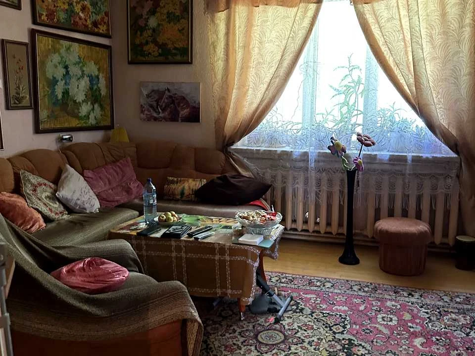 Будинок. Ужгород, Михайла Грушевського вул.