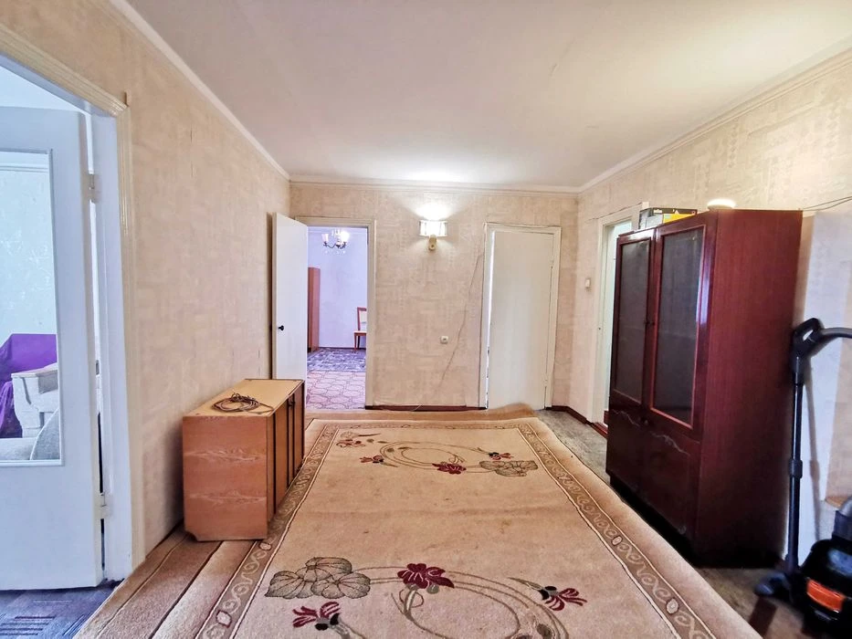 Продам великогабаритну 3-х кімнатну квартиру в елітному райо