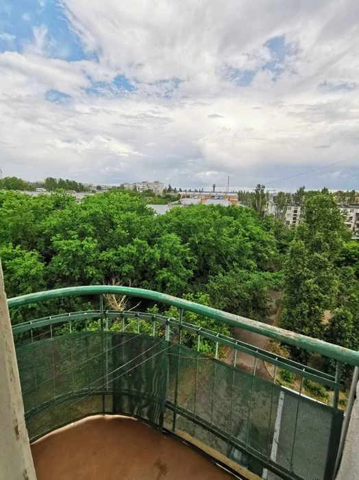 Продам великогабаритну 3-х кімнатну квартиру в елітному райо