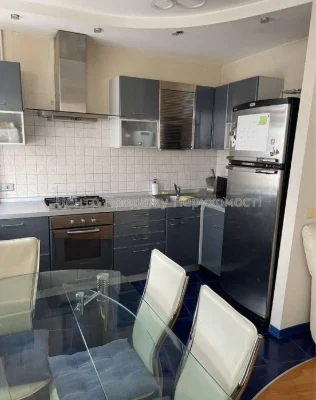 Продається 2-к квартира, Центр, 6 поверх