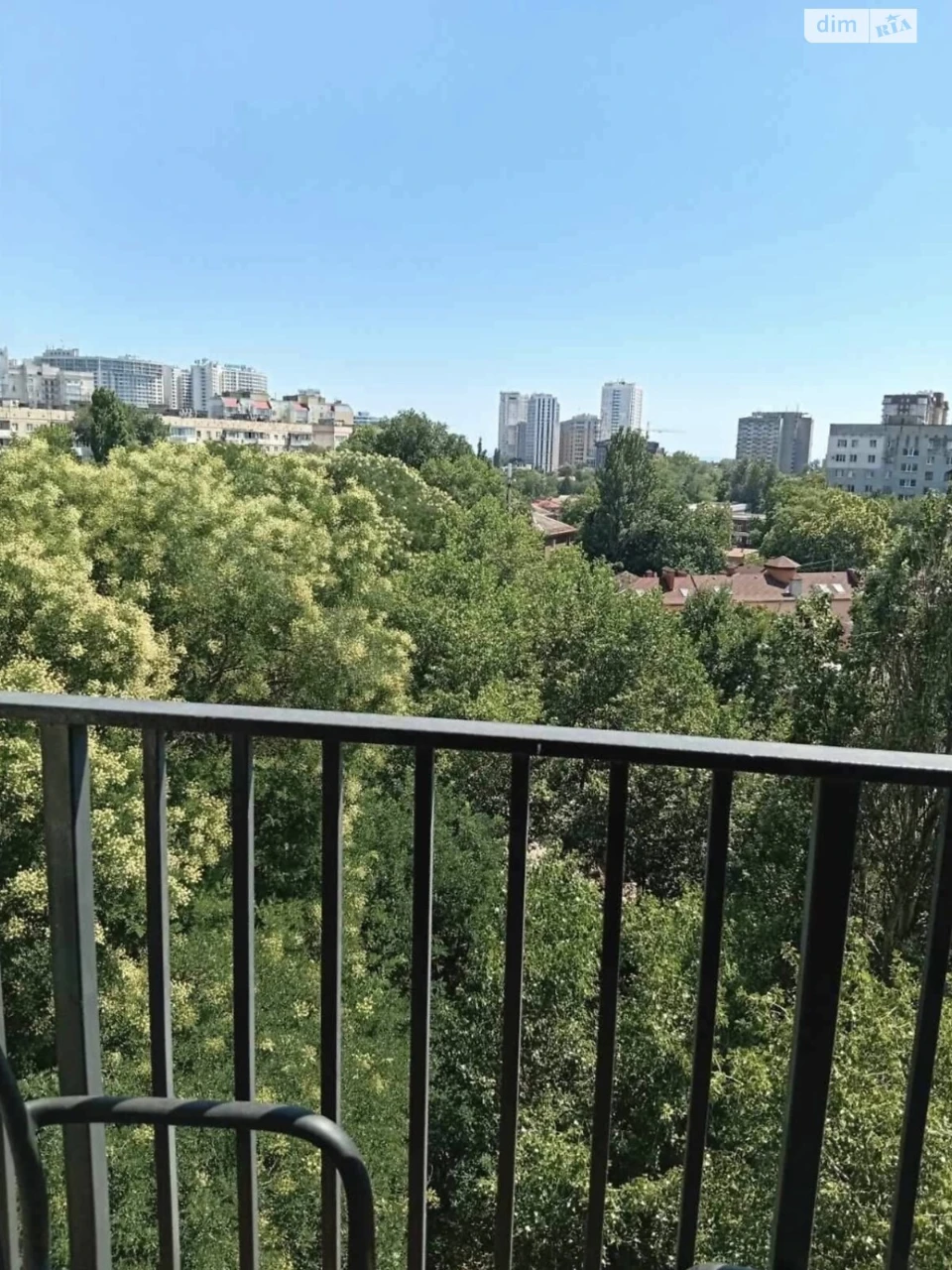Продаж Квартира Середній Фонтан