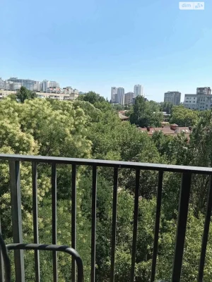 Продаж Квартира Середній Фонтан
