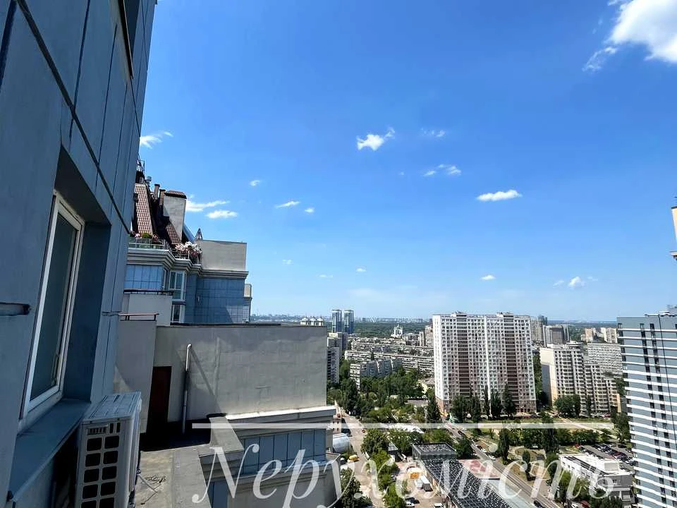 Квартира. Київ, Ованеса Туманяна вул.