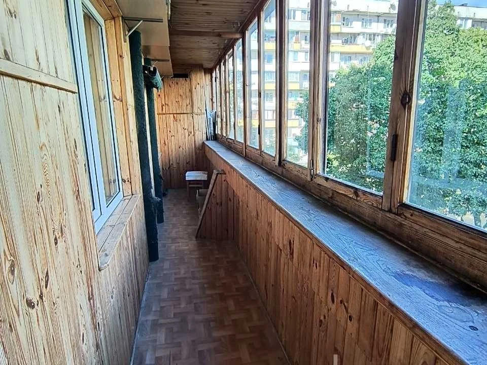 Квартира. Київ, Героїв полку "Азов" вул. (Маршала Малиновськ