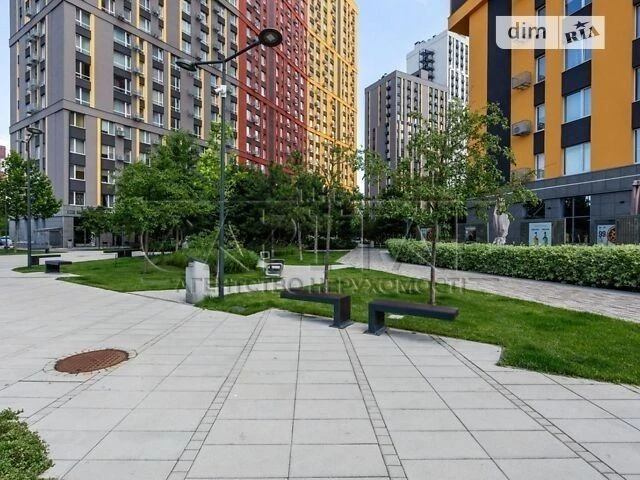 Продаж 2к квартири 45 кв. м на вул. Столичне шосе 1 • ID 347