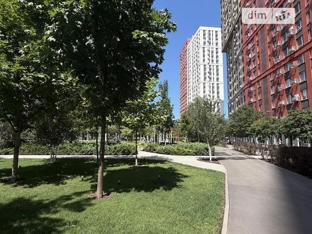 Продаж 2к квартири 45 кв. м на вул. Столичне шосе 1 • ID 347