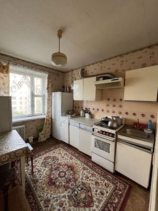 В продаже 2 к квартира район ул.Калиновой ,пр.Слобожанский .