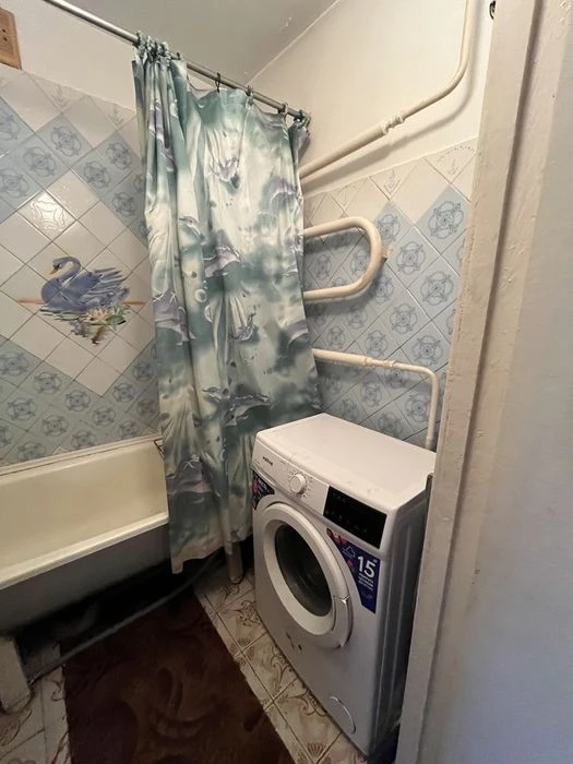 В продаже 2 к квартира район ул.Калиновой ,пр.Слобожанский .