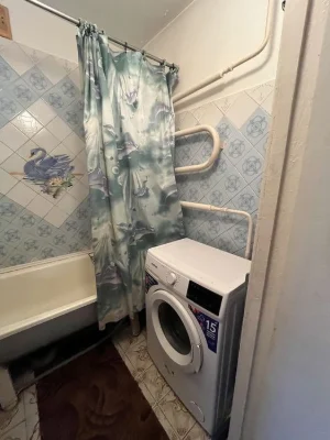 В продаже 2 к квартира район ул.Калиновой ,пр.Слобожанский .
