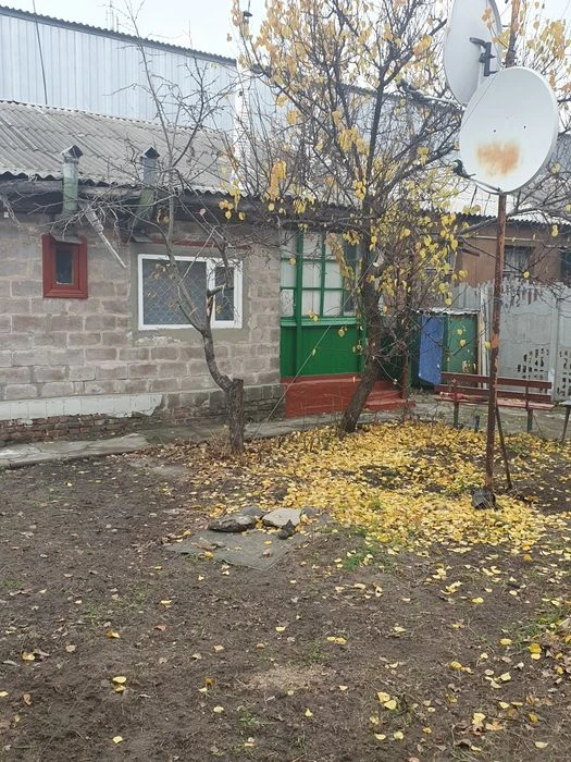 Продам 3-х комнатную недорогую квартиру, ул. Стрелочная
