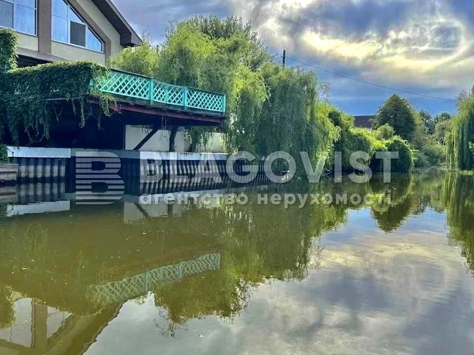 Будинок. Київ, Святищенська вул.