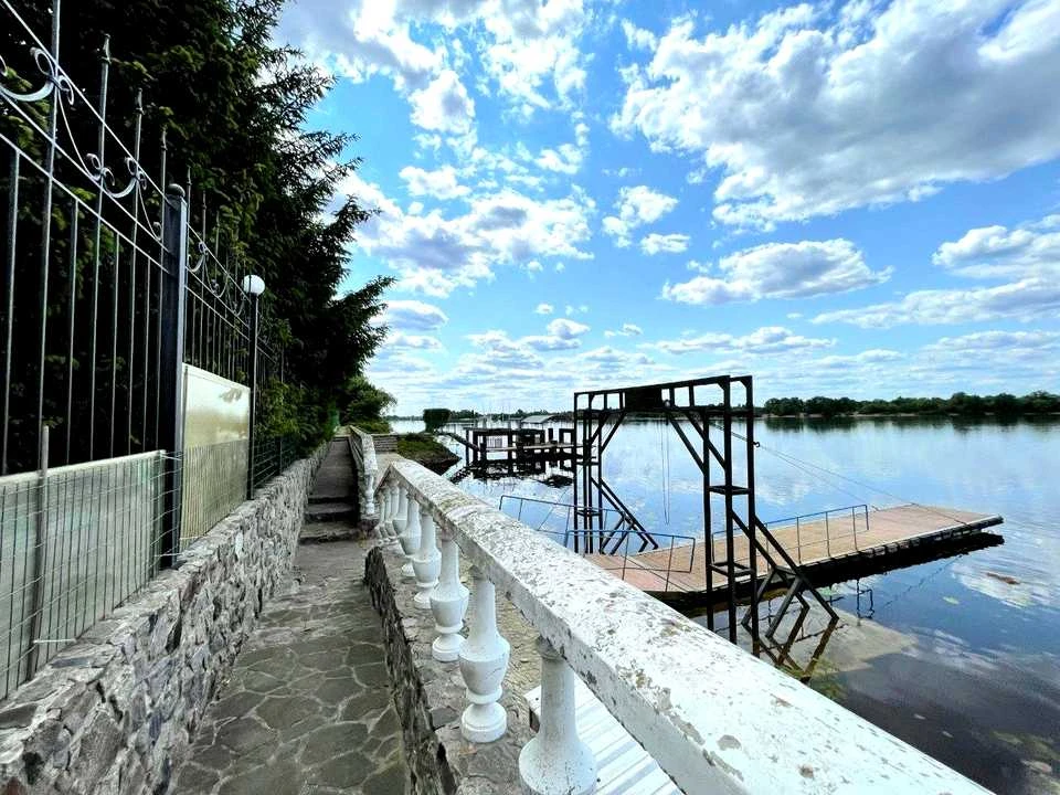 Будинок. Київ, Центральна вул.