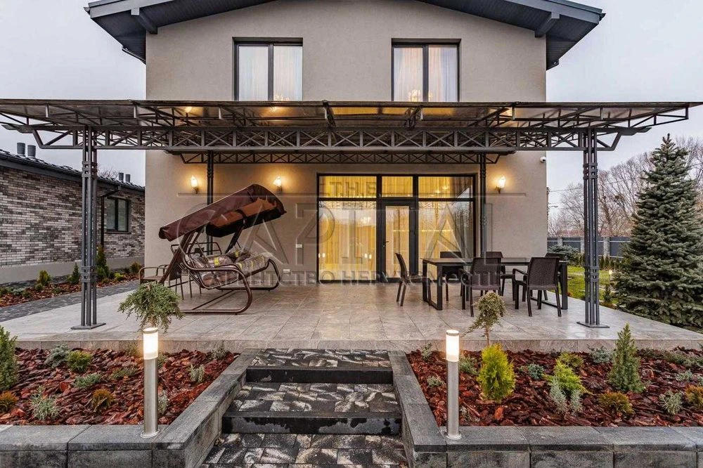Продаж нового будинку 280 м² на 16 сотках у Києві | Чапаївка