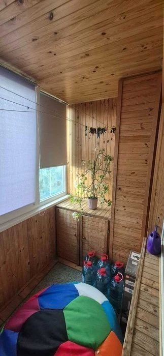 * Затишна 3-кімнатна квартира по вул. Анатолія Солов'яненка,