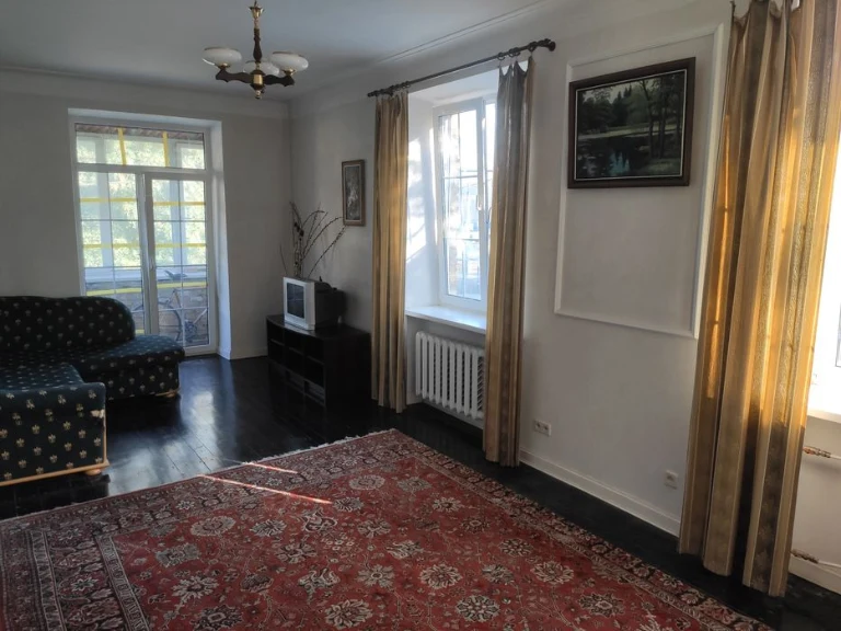 I will sell a 2 (two) room apartment in the district of K.Z. Clay