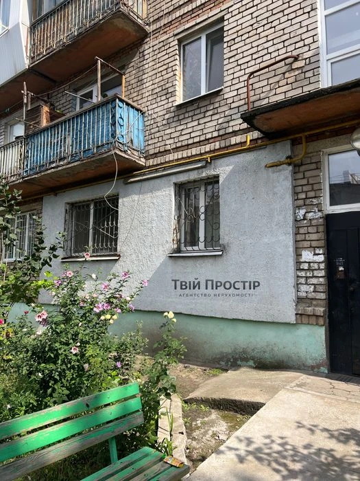 Терміновий продаж 2 кімнатної квартири в Космічному мікрорай