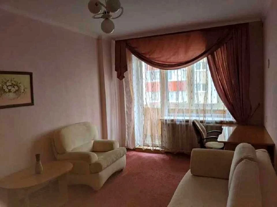 Квартира. Полтава, Героїв України вул. (Героїв Сталінграду),