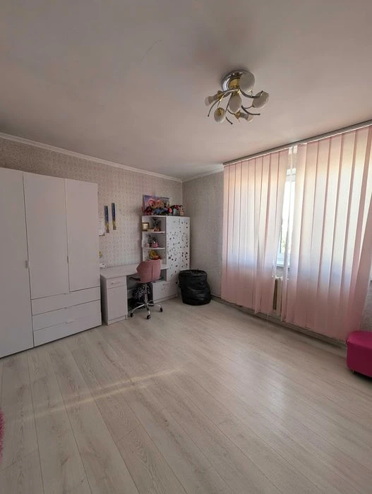 продаж, частини будинку біля ЖК Авалон, 90тис