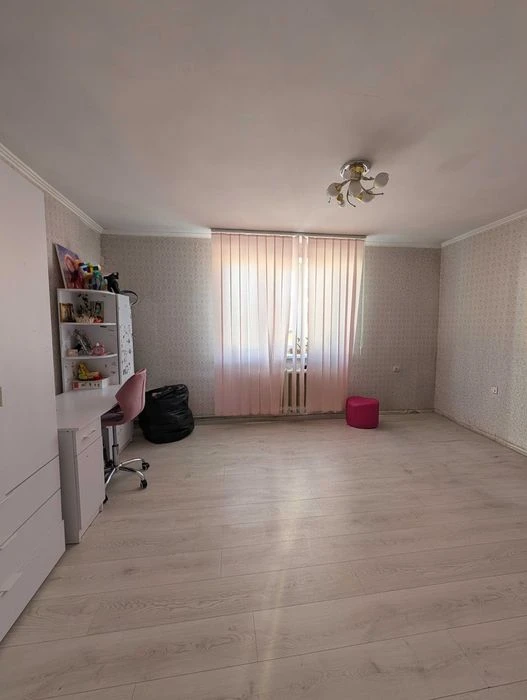 продаж, частини будинку біля ЖК Авалон, 90тис