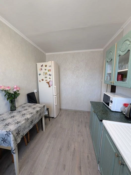 продаж, частини будинку біля ЖК Авалон, 90тис