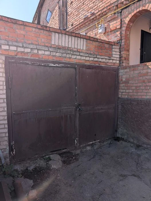 продаж, частини будинку біля ЖК Авалон, 90тис