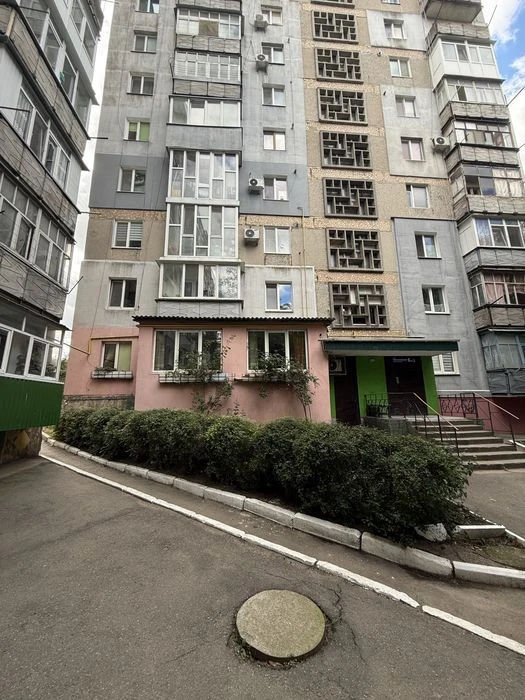 Продам 3к.кв , вул . Героїв Рятувальників ( район Кардіоцент