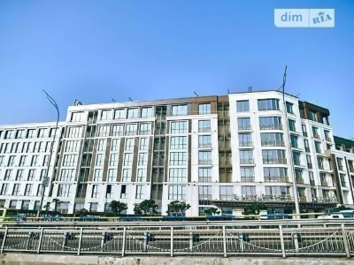 Sale of 3-room apartment 128 sq. m. on Naberezhno-Khreshchatytska 2 st.