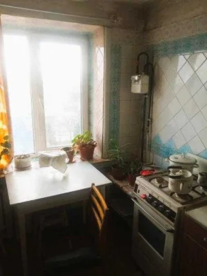 Продаю 2 кімн. квартиру покращеного планування район ринку Х