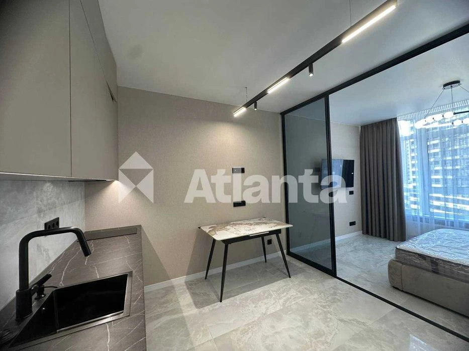 Дуже гарна 1-кімнатна квартира 30.17 м² з ремонтом в Аркадіі