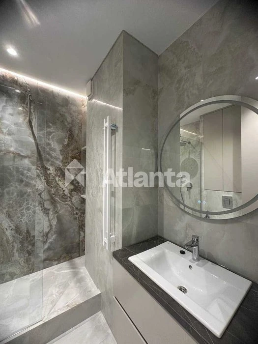 Дуже гарна 1-кімнатна квартира 30.17 м² з ремонтом в Аркадіі