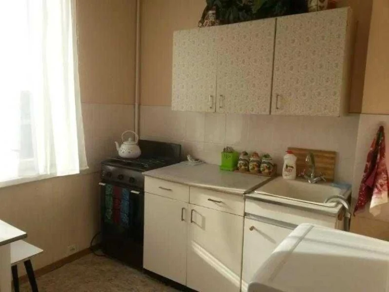 Продам 1 к. квартиру м. Студенческая