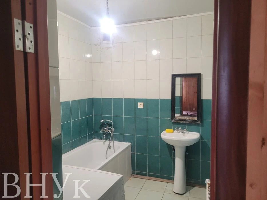ПРОДАМ БУДИНОК КОМЕРЦІЙНОГО ПРИЗНАЧЕННЯ — 102 м²