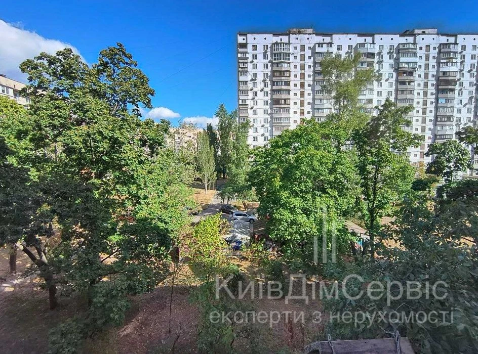 Продам 2кімнатну квартиру Героїв Полку Азов 36 метро Оболонь