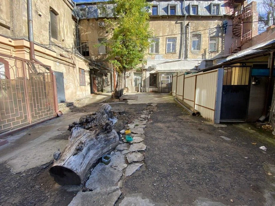 Терміновий продаж 2-кімнатна квартира в центрі, море