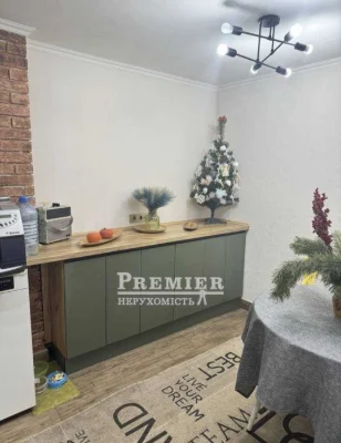 Продам цегляний будинок в Одесі — 180 м², 5 соток, газ та мі