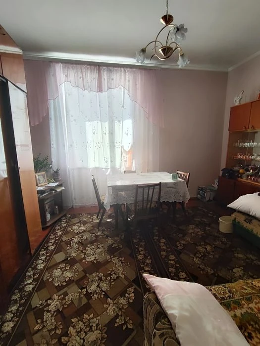 Центр міста, продаж 3-кімн квартири, доступна ціна та житлов