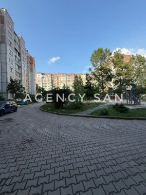 Продаем 2-х в самом начале Г.Крут
