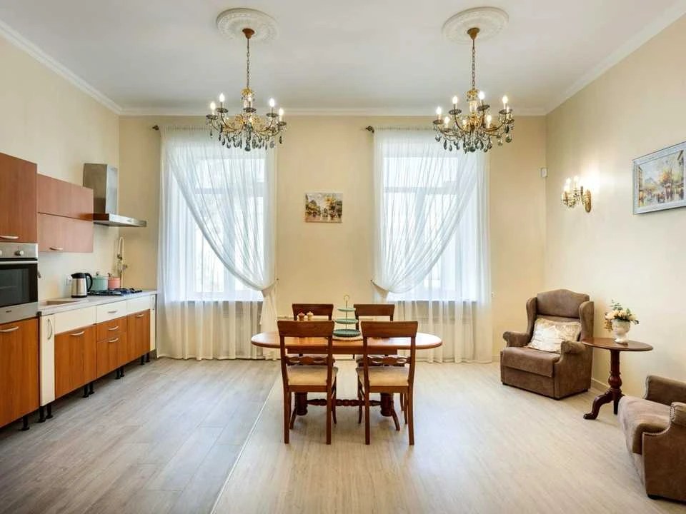 Apartment. Kyiv, Symona Petliura St. (Comintern)
