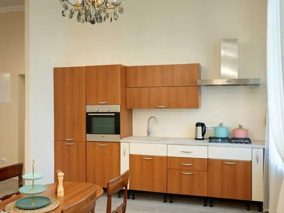 Apartment. Kyiv, Symona Petliura St. (Comintern)