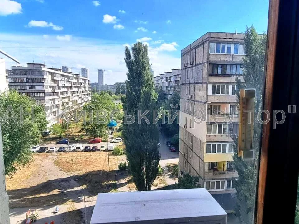 Квартира. Київ, Дніпровська набережна вул.