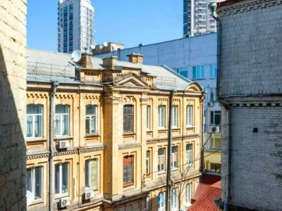 Apartment. Kyiv, Symona Petliura St. (Comintern)