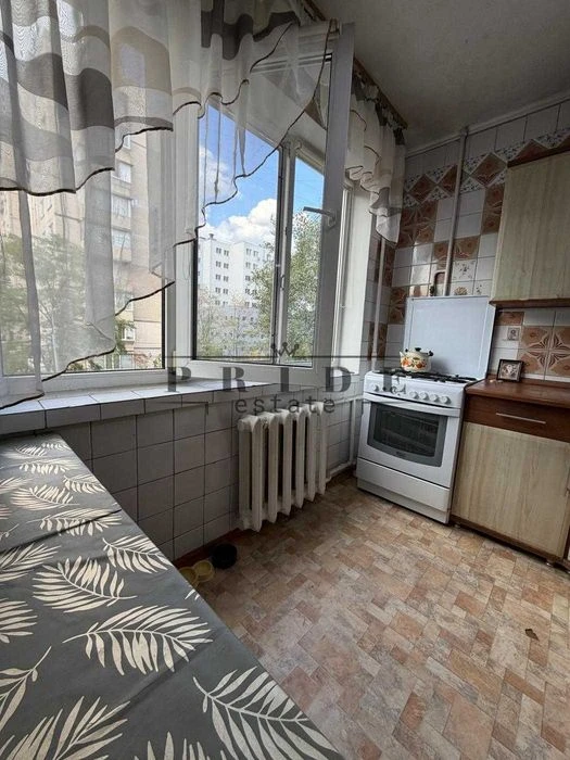 Продаж 3-к квартири! Шухевича
