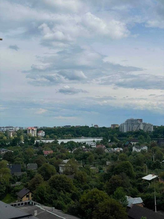 Продаж 1 к квартири з басейном на даху Manhattan Up