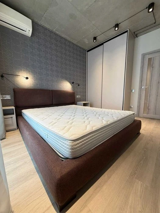 продаж 1к квартири Avalon, Чорновола, центр