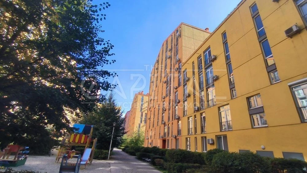 Продажа просторной и уютной 2-комнатной квартиры с мансардо
