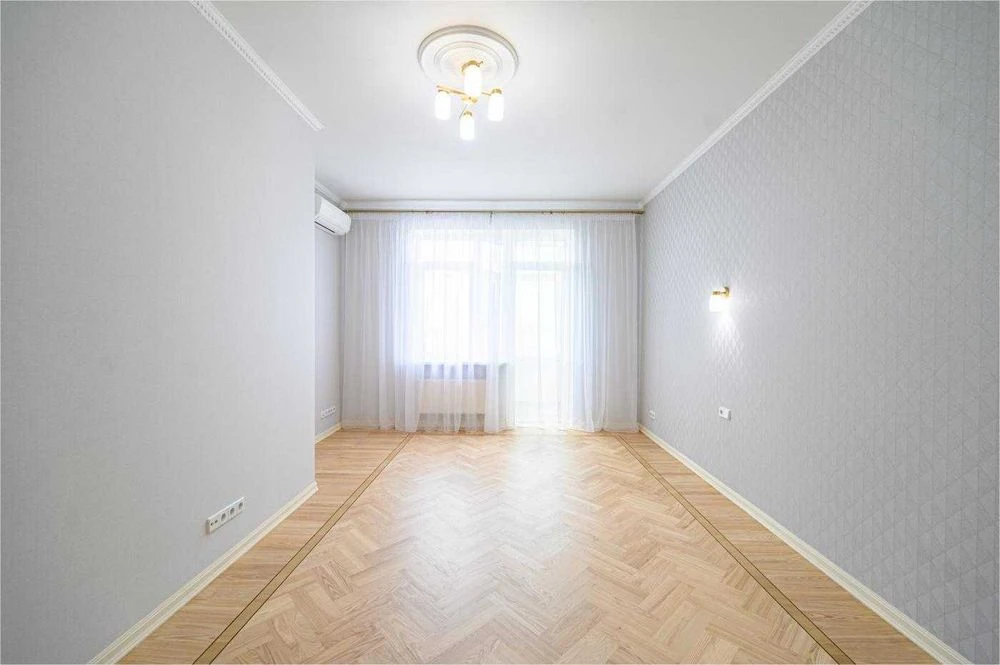 Вул. Провіантська,3 | 3к квартира в будинку бізнес класу біл