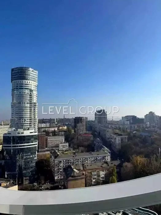 3-кімнатна квартира в ЖК Преміум класу в діловому центрі сто