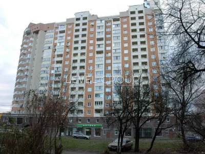 Продаж просторої 3-кімнатної квартири вул. Смілянська, 15 /Ч