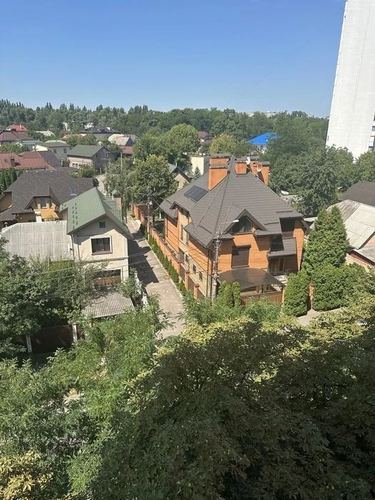 1-кім. Нивки, вул. Януша Корчака (Баумана) 60
