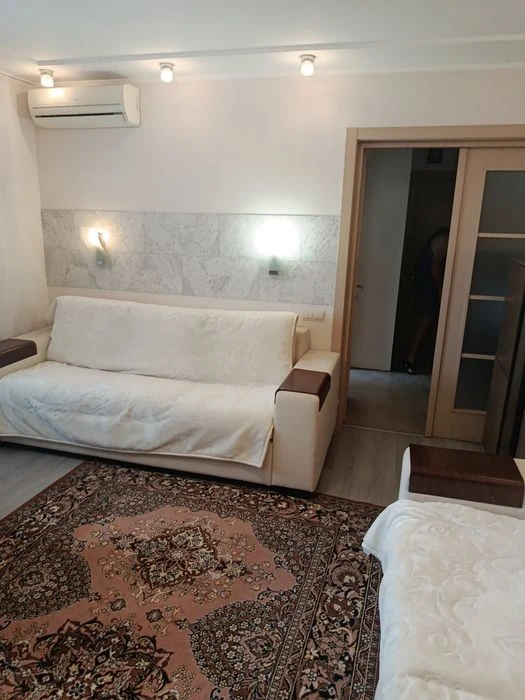 Продаю 3к/кв ул.Океановская 64м чешка 44000$